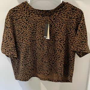 Monrow Mini Leopard Cropped Crew Top Medium NWT